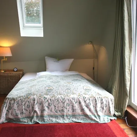 In Idyllischer, Ruhiger Lage Und Flughafennaehe 3* Ratingen